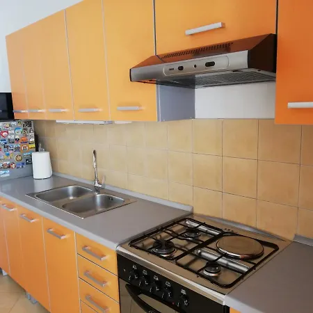 Apartament Suzy With Private Parking