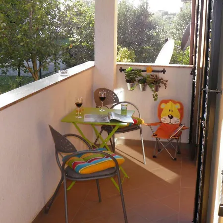 Suzy With Private Parking Apartament *