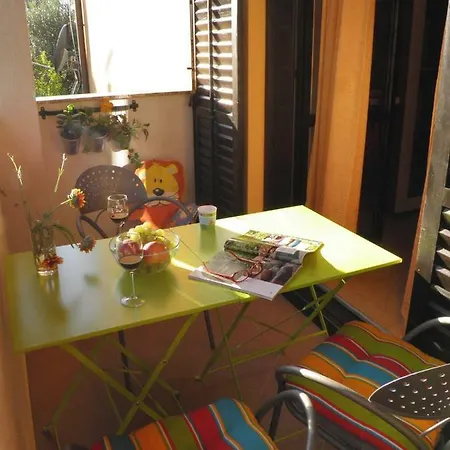 Suzy With Private Parking