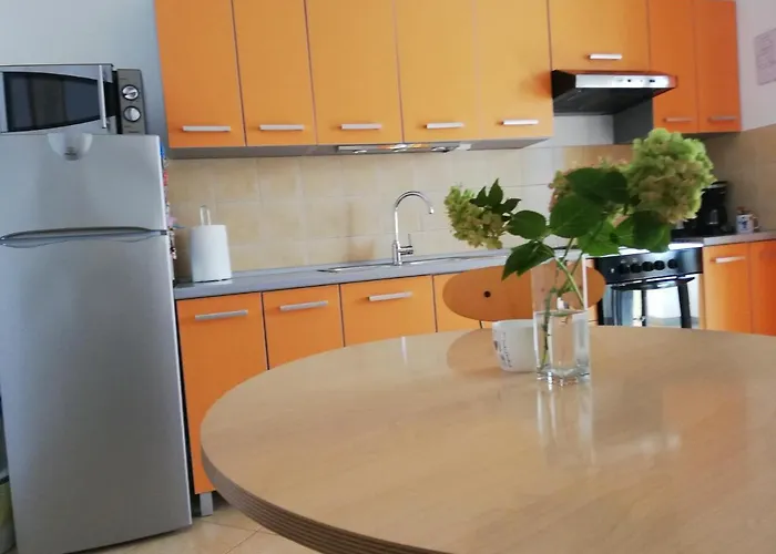 Daire Suzy With Private Parking *