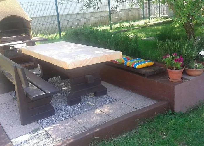 Daire Suzy With Private Parking *