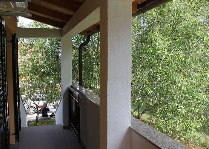 Suzy With Private Parking Fažana